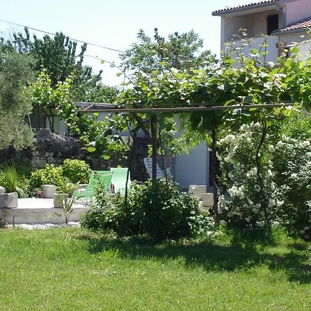 In With Terrace, Air Conditioning, Wifi, Washing Machine 4982-5 Apartment